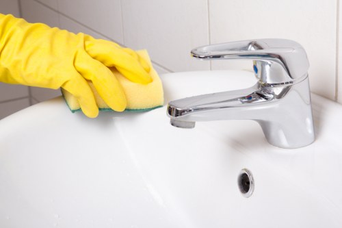 Cleaning living room surfaces during end of tenancy cleaning Balham
